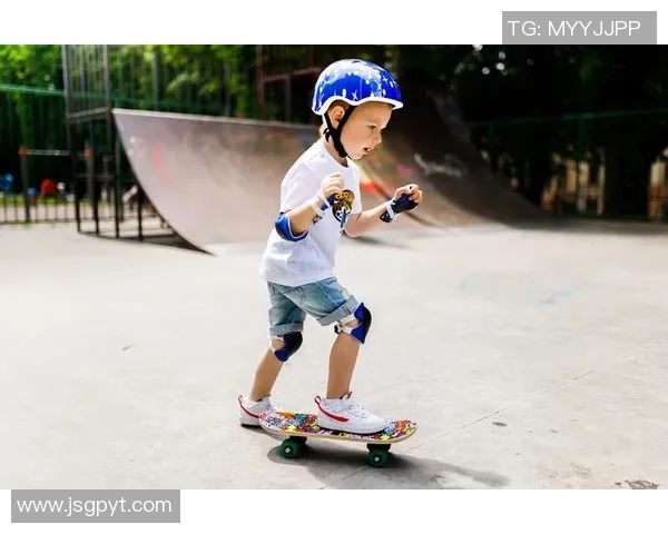 周秀英独家分享滑板技巧与心得体会助你轻松入门滑板世界 周秀英独家分享滑板技巧与心得体会助你轻松入门滑板世界