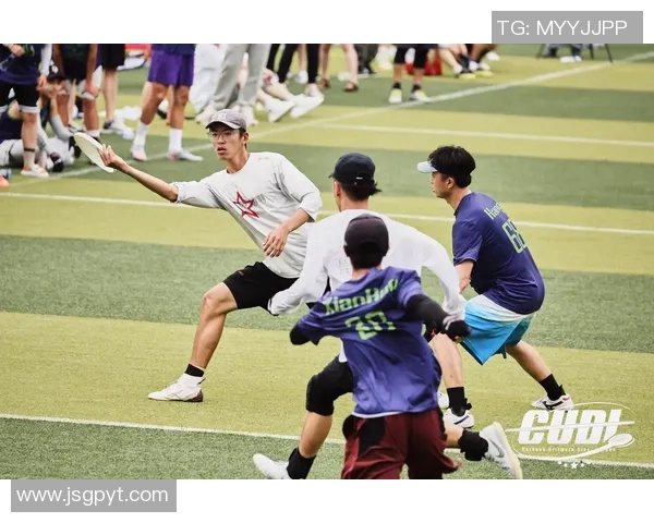 成都飞盘队与上海飞盘队的耐力较量赛后深度分析与反思 成都飞盘队与上海飞盘队的耐力较量赛后深度分析与反思