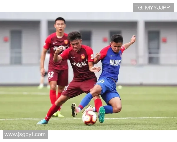 重庆足球队强势领跑城市联赛积分榜以84分稳居第一位